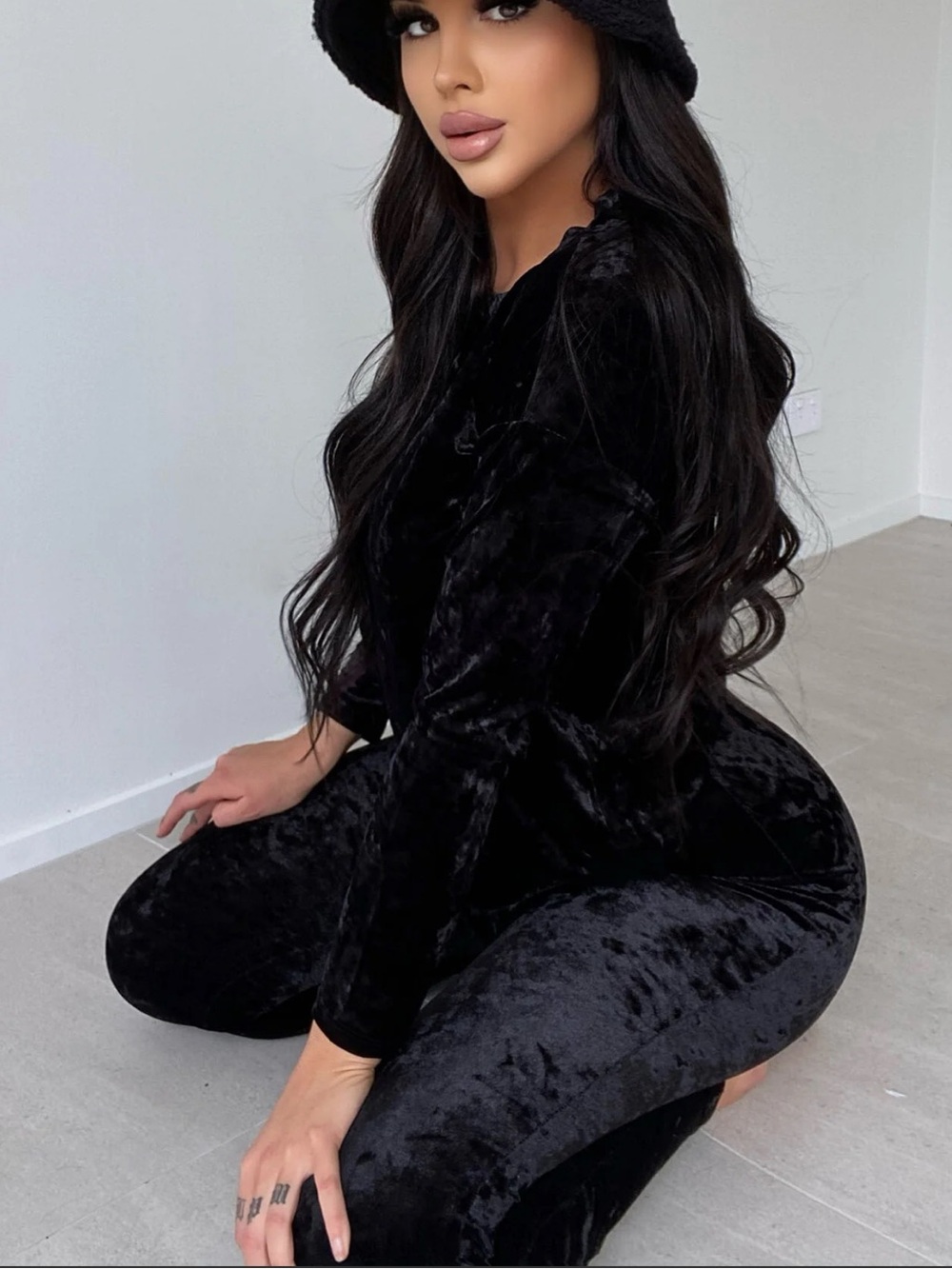 Fashion nova Velvet Black Two-Piece Lounge Set - Picture 2 of 13
